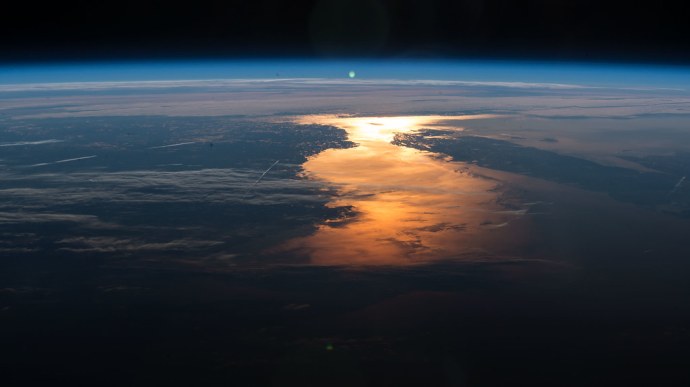 The Sun's glint on the North Atlantic Ocean